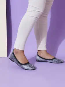 Sherrif Shoes Women Textured Mojaris