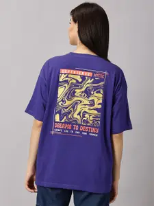 THE HOLLANDER Women Typography Printed Pure Cotton Oversized T-shirt