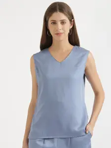 SAADAA Women V-Neck Solid Sleeveless Top