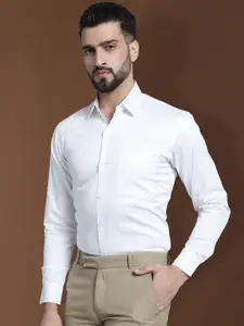 Indian Needle Men Classic Solid Spread Collar Formal Shirt