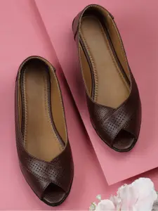 AROOM Women Textured Ballerinas Flats