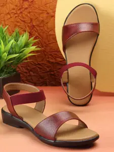 AROOM Women Textured Open Toe Flats