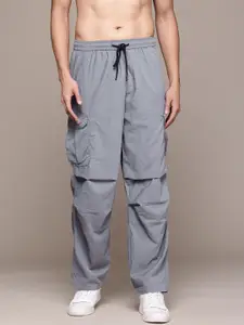 The Roadster Lifestyle Co. Men Loose Fit Cotton Cargos