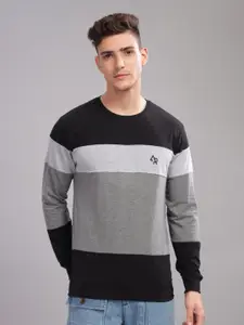 ADRO Men Colourblocked Round Neck T-shirt