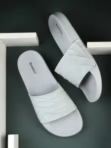 The Roadster Lifestyle Co. Men Grey Textured Sliders