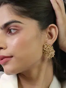 D'oro Contemporary Studded Earrings