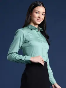 Hancock Women Solid Wrinkle Resistant Stretchable Formal Shirt