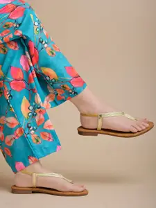 Shoetopia Women Ethnic T-Strap Flats