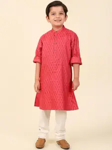 Fabindia Boys Ethnic Motifs Printed Roll-Up Sleeves Thread Work Straight Kurta