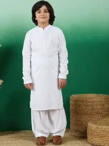Sangria Boys White Geometric Embroidered Mandarin Collar Chikankari Cotton Straight Kurta