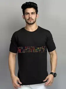 Elibolz Men Typography Printed T-shirt