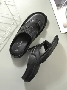 The Roadster Lifestyle Co. Men Black Comfort Sandals