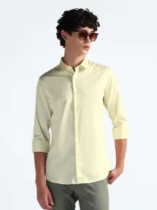 Flying Machine Men Solid Slim Fit Casual Shirt