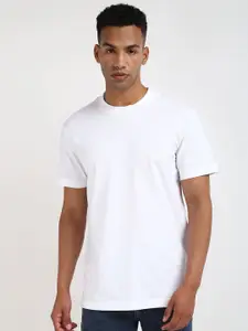 Calvin Klein Jeans Men Solid Embroidered Brand Logo Round Neck Cotton T-shirt
