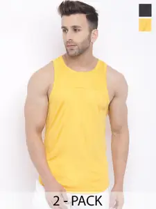 CHKOKKO Men Pack Of 2 Solid Round Neck T-shirts