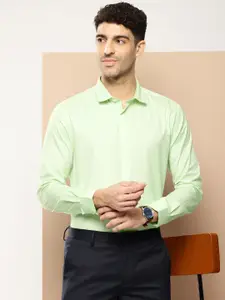 INVICTUS Men Original Slim Fit Opaque Formal Shirt