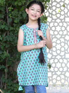 Sangria Floral Printed Cotton Straight Short Kurti