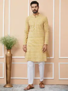 See Designs Men Printed Regular Pure Cotton Kurta with Pyjamas