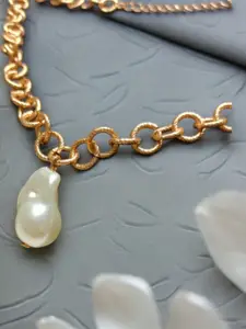 OOMPH Necklace