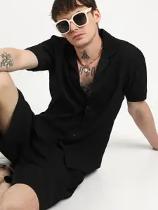 Campus Sutra Shirt Collar Neck Shirt & Flared Shorts Co-Ords