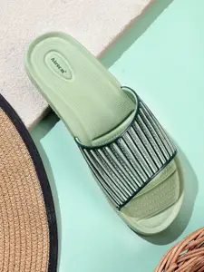 Airson Women Self Design Sliders