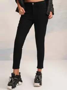 Tokyo Talkies Black Women Mom Slim Fit Clean Look Mid-Rise Stretchable Jeans