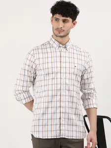 Tommy Hilfiger Men Tartan Checks Opaque Checked Casual Shirt