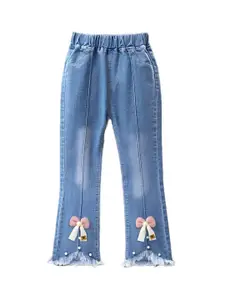 StyleCast x Revolte Girls Mid-Rise Clean Look Light Fade Embellished Detail Cotton Jeans