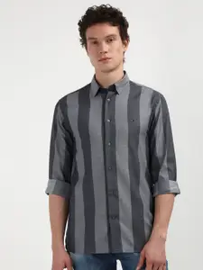 Tommy Hilfiger Men Opaque Printed Casual Shirt