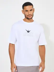 Styli Men Rocky Front and Back Sticker Graphic Print Compact Jersey Oversized Tee