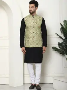 SOJANYA Checked Pure Cotton Kurta With Churidar & Nehru Jacket