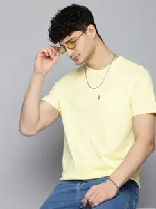 Levis Pure Cotton Slim Fit T-shirt With Chest Pocket