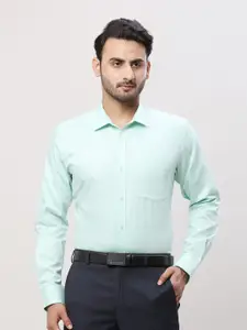 Park Avenue Men Slim Fit Opaque Spread Collar Formal Shirt