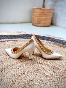 TIESTA Embellished Pointed Toe Slim Heeled Pumps