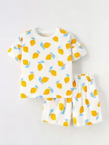 StyleCast Girls White & Yellow Printed Pure Cotton T-shirt with Shorts