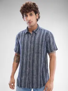 SPYKAR Men Slim Fit Opaque Striped Casual Shirt