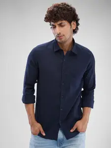SPYKAR Men Solid Slim Fit Opaque Casual Shirt