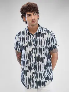 SPYKAR Men Slim Fit Abstract Printed Casual Shirt