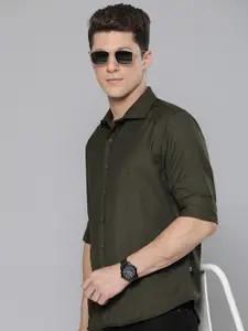 Levis Slim Fit Opaque Checked Casual Shirt