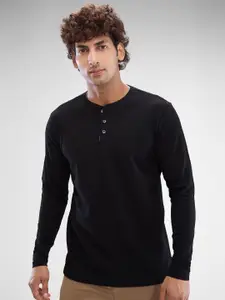 SPYKAR Men Henley Neck Solid Slim Fit T-shirt
