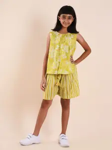 Sangria Girls Floral Printed Pure Cotton Top With Shorts