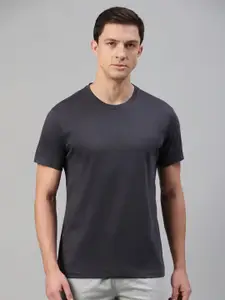 Van Heusen Innerwear Men Solid Crew Neck Short Sleeves T-Shirt