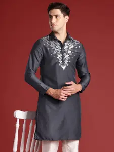 Anouk Embellished Straight Kurta