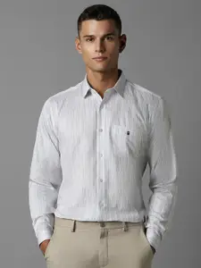 Louis Philippe Sport Men Slim Fit Opaque Striped Casual Shirt LYSFLSLP864395-White