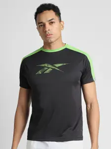 Reebok Men Solid Round Neck T-Shirt