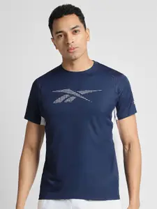 Reebok Men Solid Round Neck T Shirt