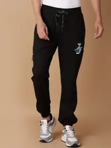 V-Mart Men Mid-Rise Cotton Joggers