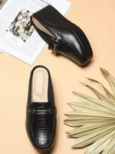 THE WHITE POLE Textured Flatform Heel  Mules