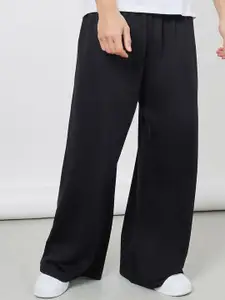 Styli Men Solid Wide Leg Jogger