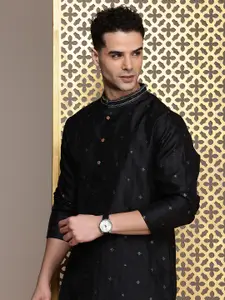 House of Pataudi Woven Designed Regular Jashn Kurta with Churidar